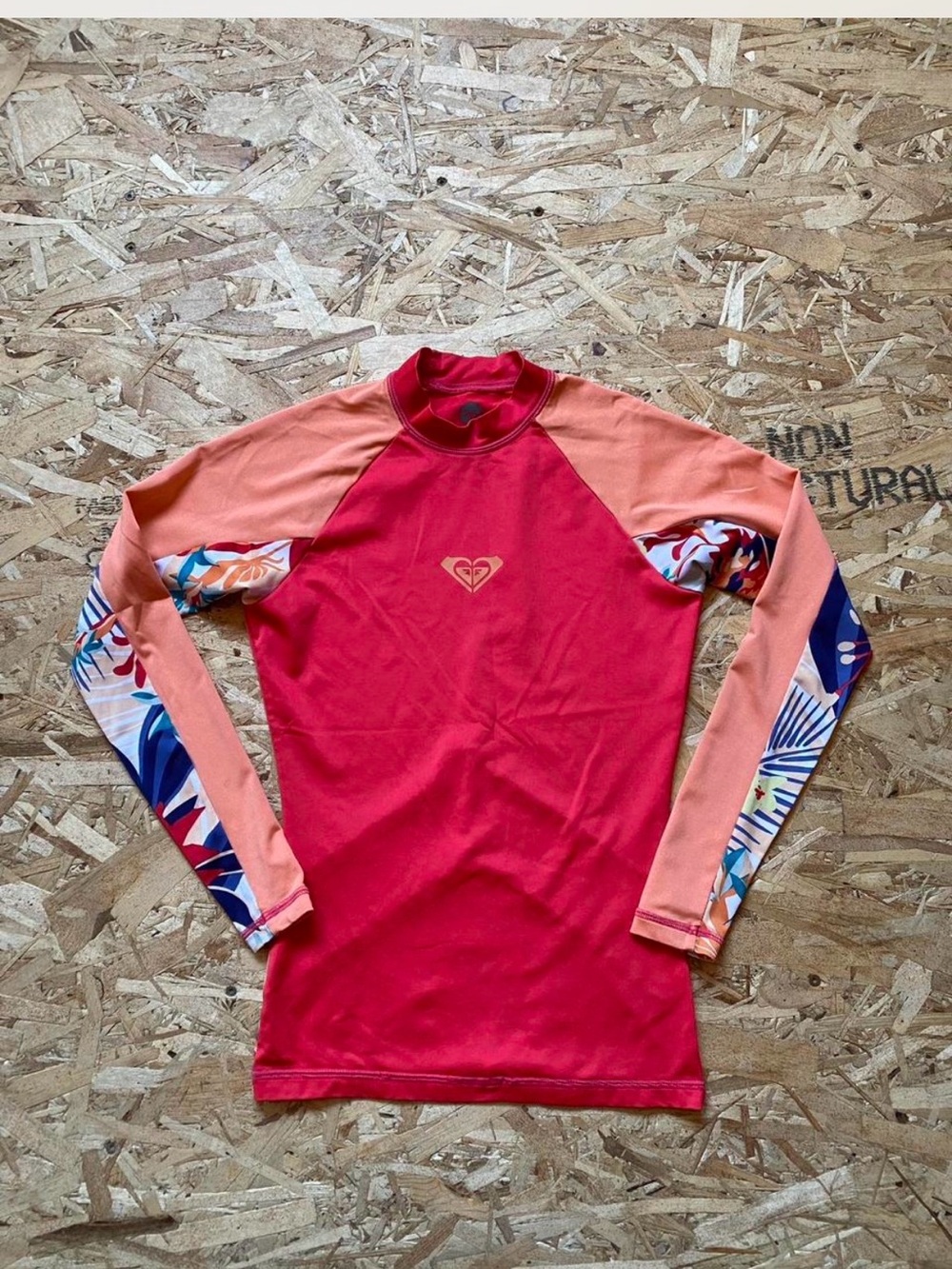 Roxy Women's Red and Peach Long-Sleeve Floral Rash Guard